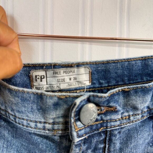 Free People Distressed Blue Jean Shorts Sz 29 - Picture 3 of 5